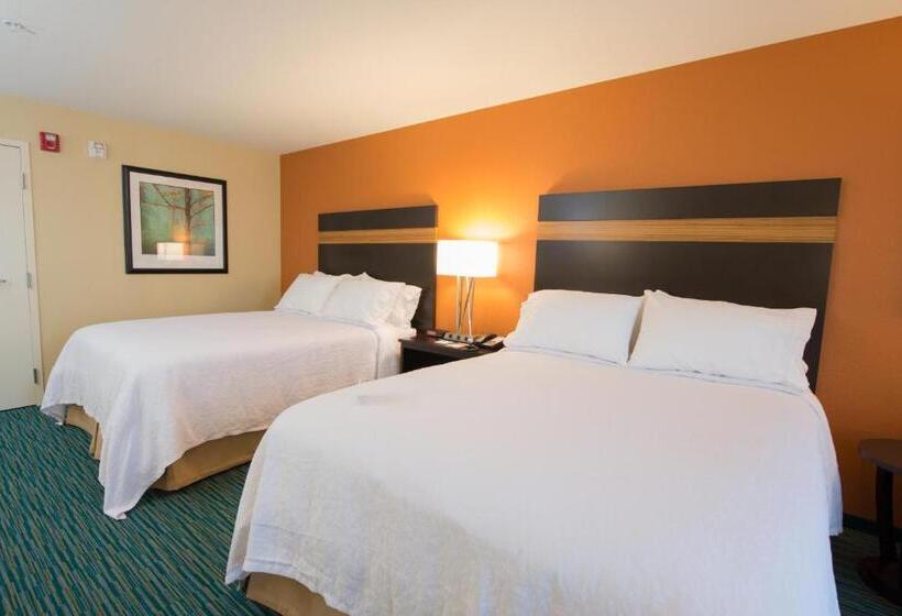 스탠다드 룸 킹사이즈 침대, Holiday Inn Bismarck, An Ihg