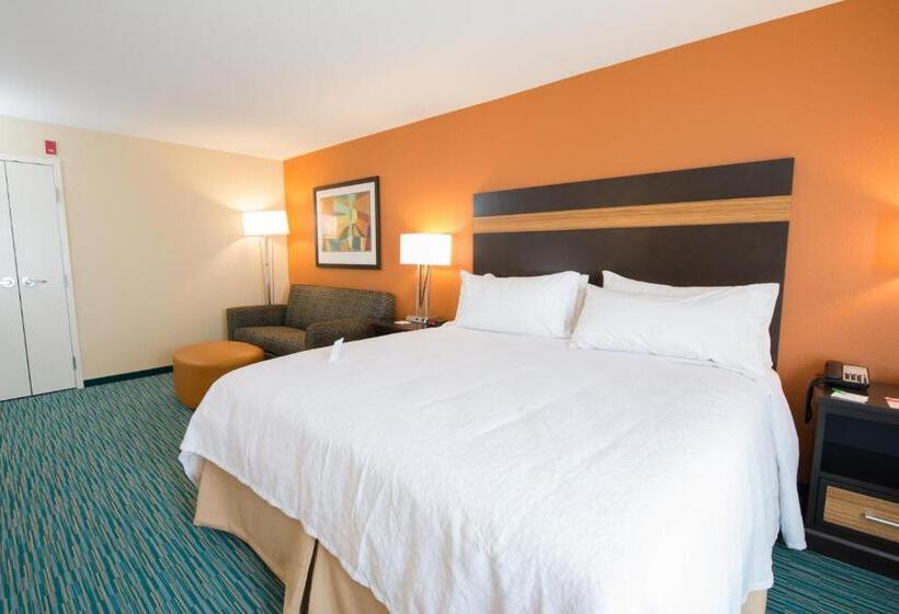 이그제큐티브 룸 킹사이즈 침대, Holiday Inn Bismarck, An Ihg