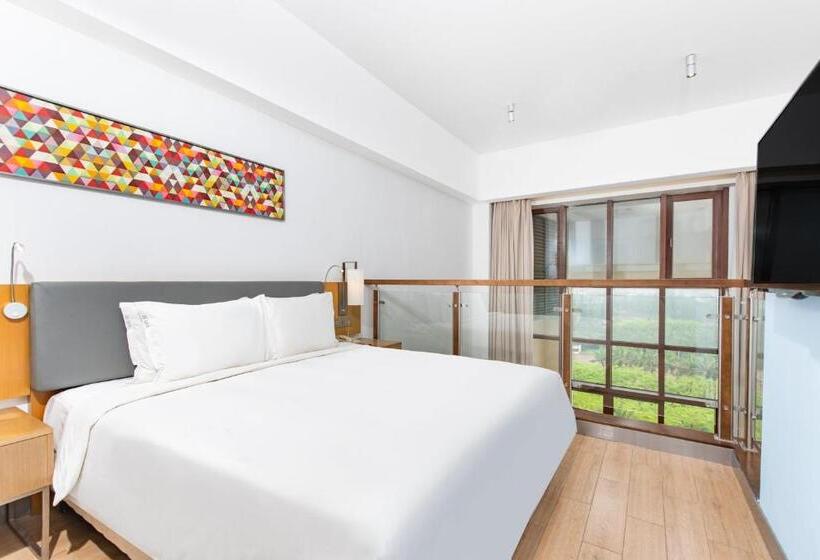 סוויטת סופריור נוף לים, Holiday Inn Express Haikou West Coast, An Ihg