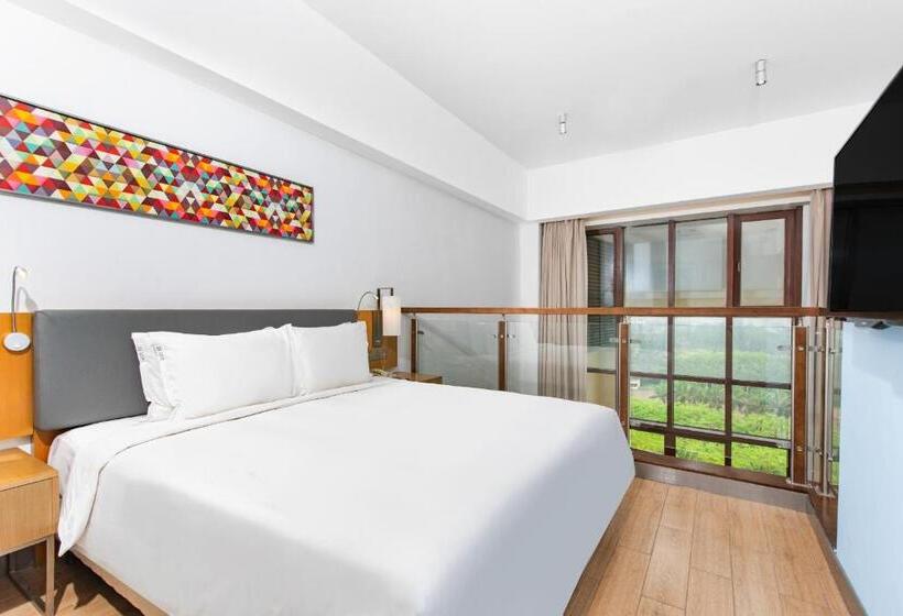 סוויטת סופריור נוף לים, Holiday Inn Express Haikou West Coast, An Ihg