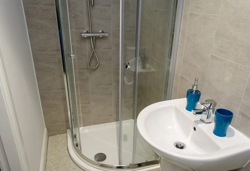 Номер Стандарт, Imperial Salford