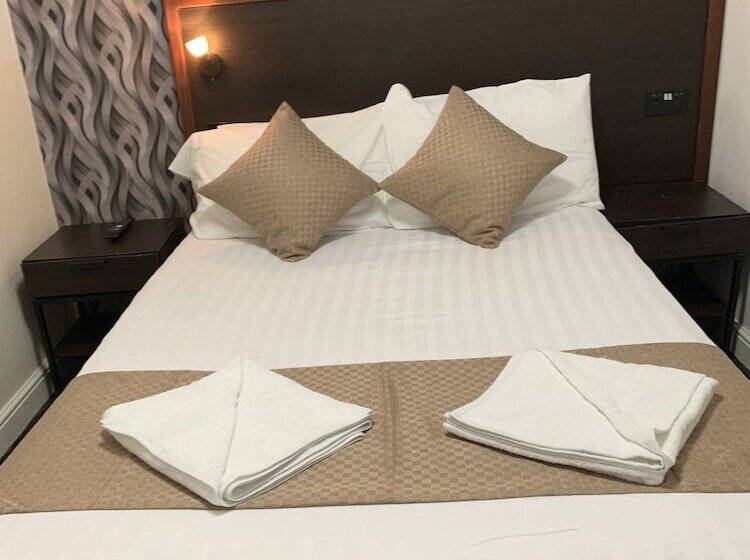 Номер Стандарт, Imperial Salford