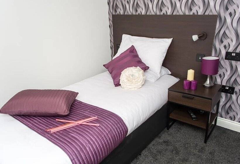 Номер Стандарт Индивидуальный, Imperial Salford