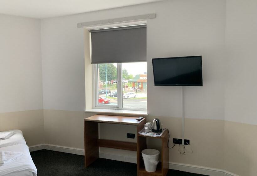 Семейный Номер, Imperial Salford