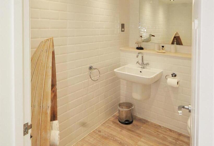 חדר משפתחתי סופריור, The Steam Packet Inn