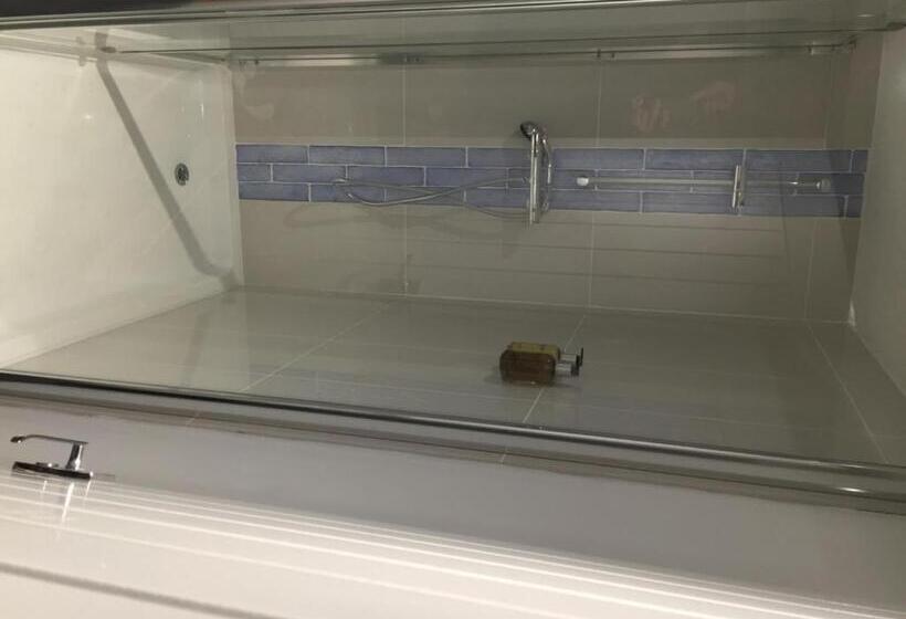 غرفة قياسية, The Tollgate Inn