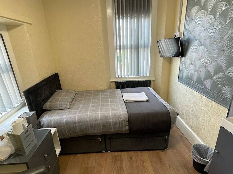 חדר סטנדרד יחיד חדר אמבטיה משותף, Blakeney Guest House