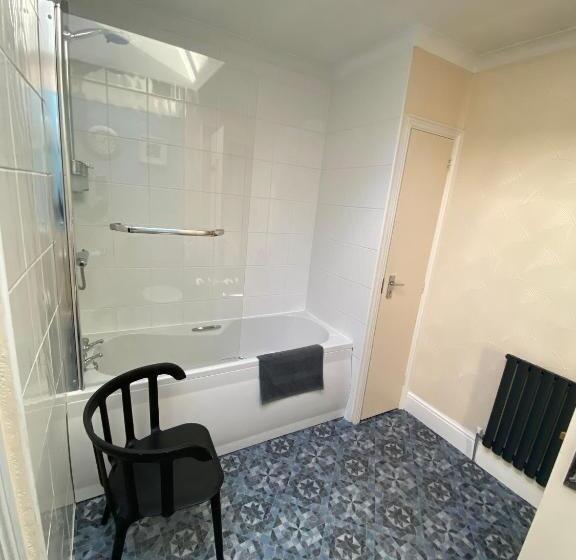 חדר סטנדרד יחיד חדר אמבטיה משותף, Blakeney Guest House