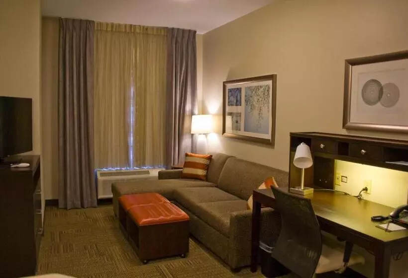 キングサイズベッドのスイートルーム, Staybridge Suites Toledo   Rossford   Perrysburg, An Ihg