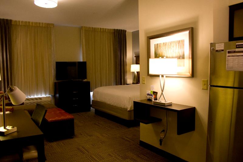 Люкс Кровать Кинг, Staybridge Suites Toledo   Rossford   Perrysburg, An Ihg