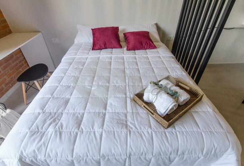 اتاق استاندارد یک تخته با بالکن, Chic And Comfy Loft With Bbq Terrace And Balcony