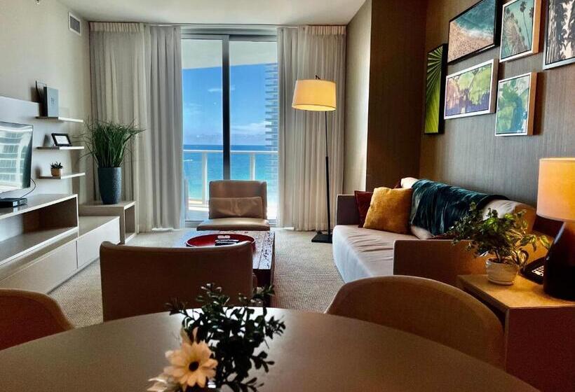 آپارتمان 1 خوابه با تراس, Modern Beachfront Condo With Stunning Ocean View