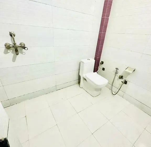 Deluxe-huone, West Cottas Hotel    Couples, Family, Corporate Favorite In Heart Of Jalandhar