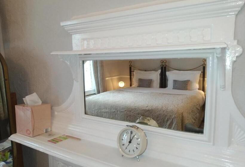 キングサイズベッドのスーペリアルーム, Anton Guest House Bed And Breakfast