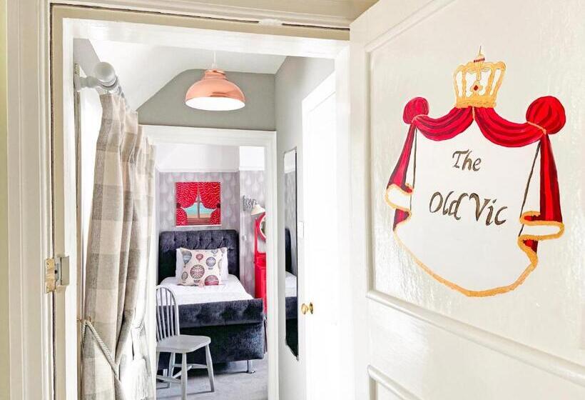 豪华房间, Burlington Berties