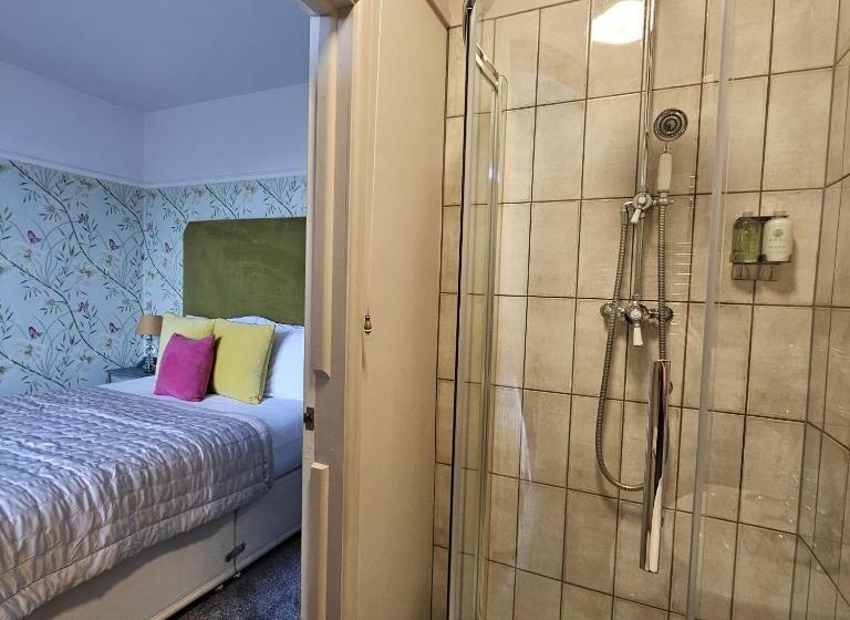 غرفة ديلوكس, Burlington Berties