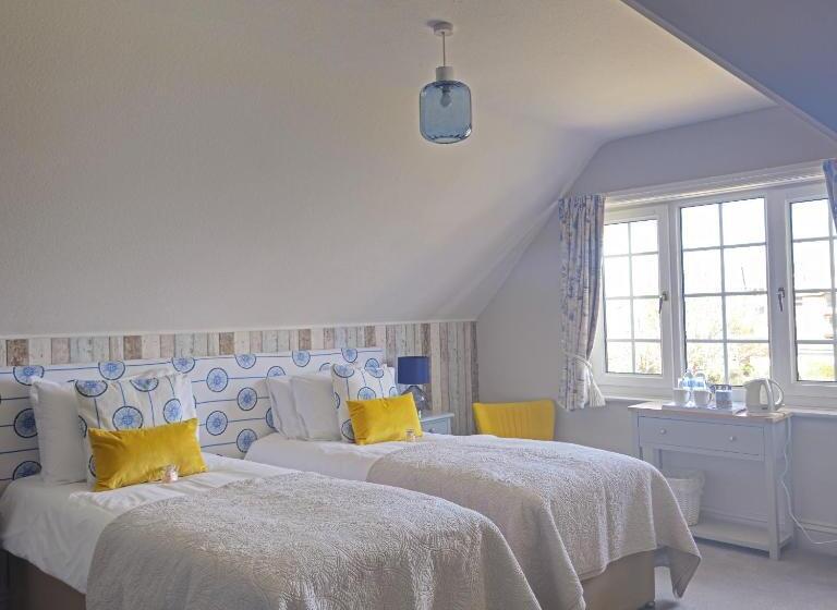 غرفة قياسية مطلّة علي البحر, Burlington Berties