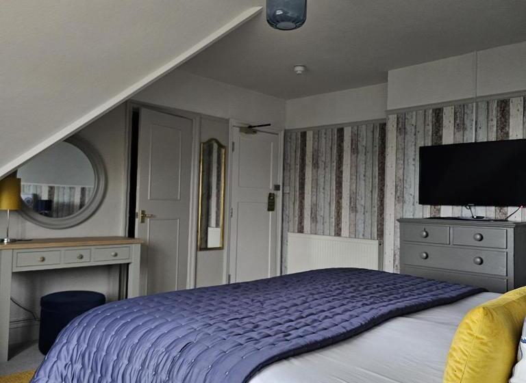 غرفة قياسية مطلّة علي البحر, Burlington Berties