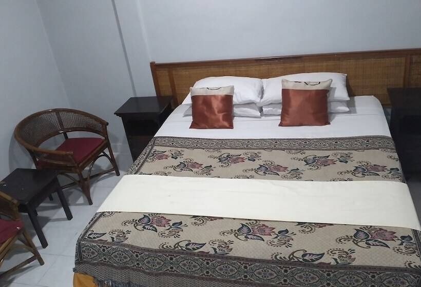 标准间, Bali Senia