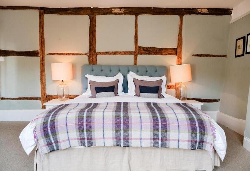 Номер Стандарт, Bel And The Dragon Kingsclere