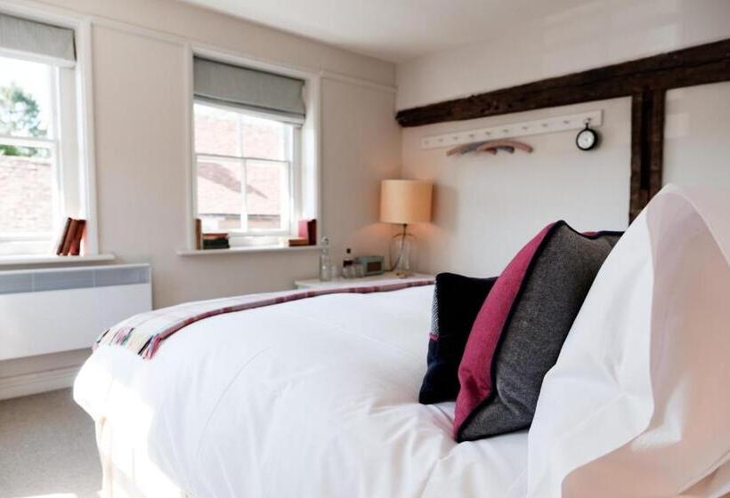 Номер Deluxe, Bel And The Dragon Kingsclere