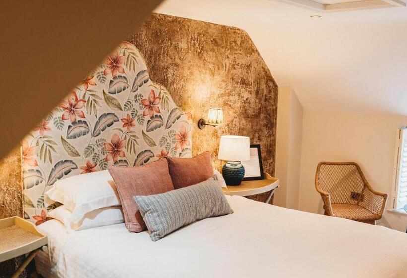 חדר סטנדרט, Finch S Arms