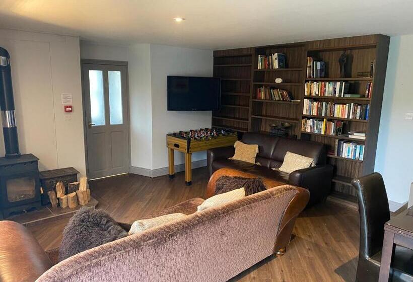 2ベッドルームハウス, The Blue Bell Crookham