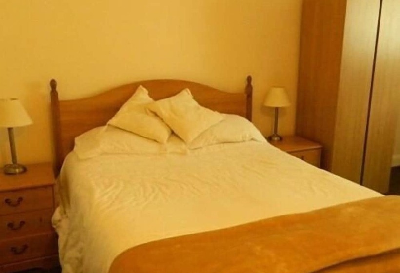 Quarto Estandar, The Royal Oak