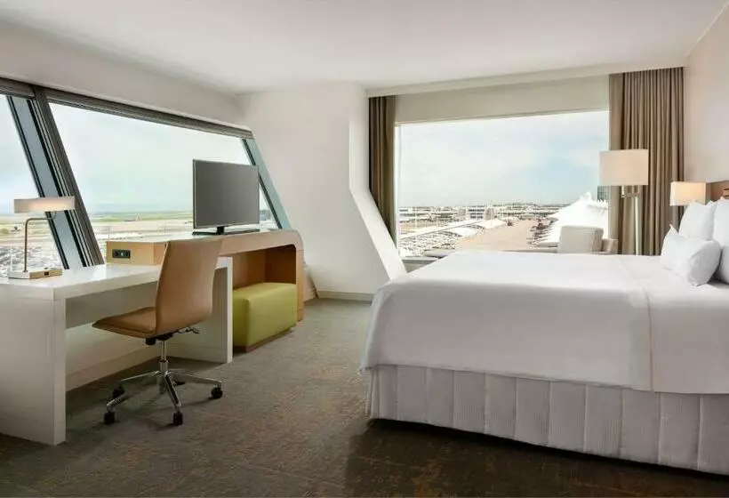キングサイズベッドのスタンダードルーム, The Westin Denver International Airport