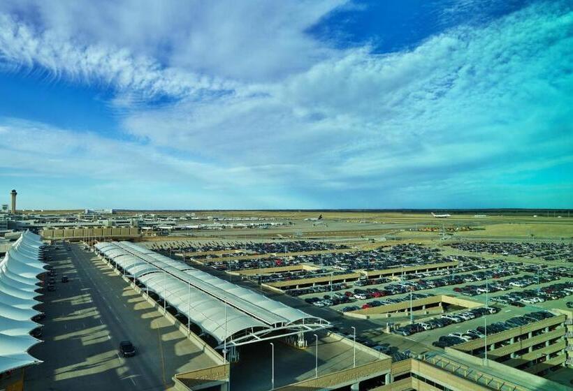 جناح إدارى, The Westin Denver International Airport