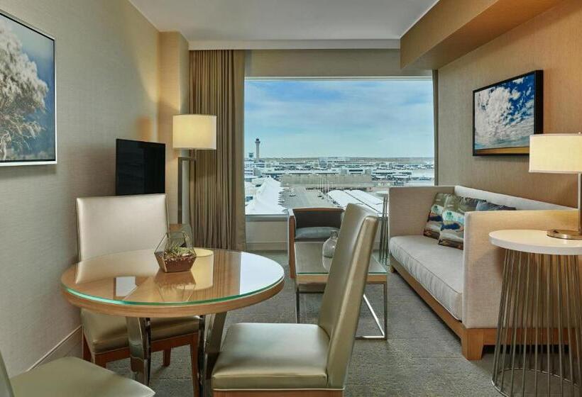 جناح إدارى, The Westin Denver International Airport