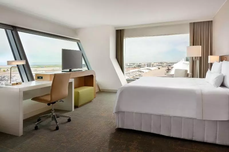キングサイズベッドのスイートルーム, The Westin Denver International Airport