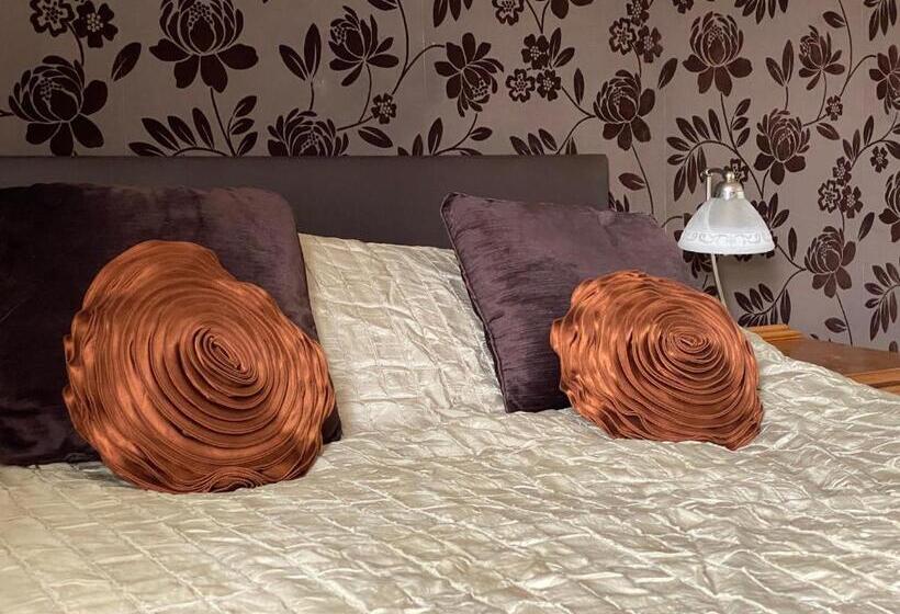 スタンダードルーム, Ye Olde George Inn  Badger Pubs