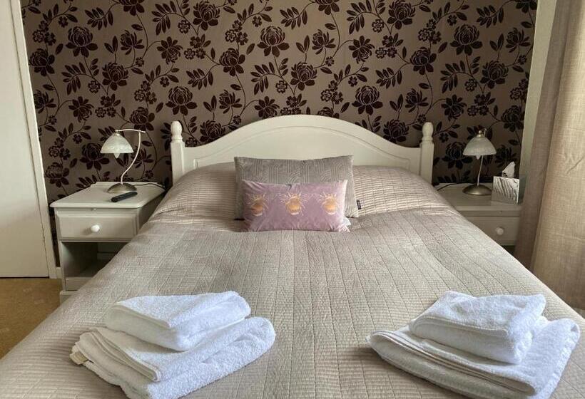 スタンダードルーム, Ye Olde George Inn  Badger Pubs