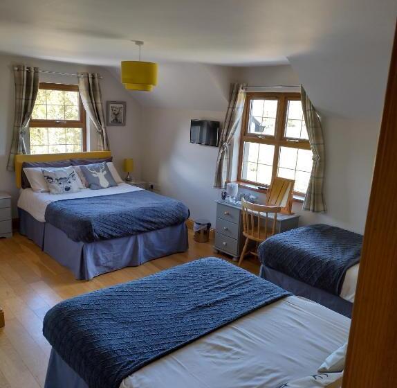 Семейный Номер, Glenn Eireann House
