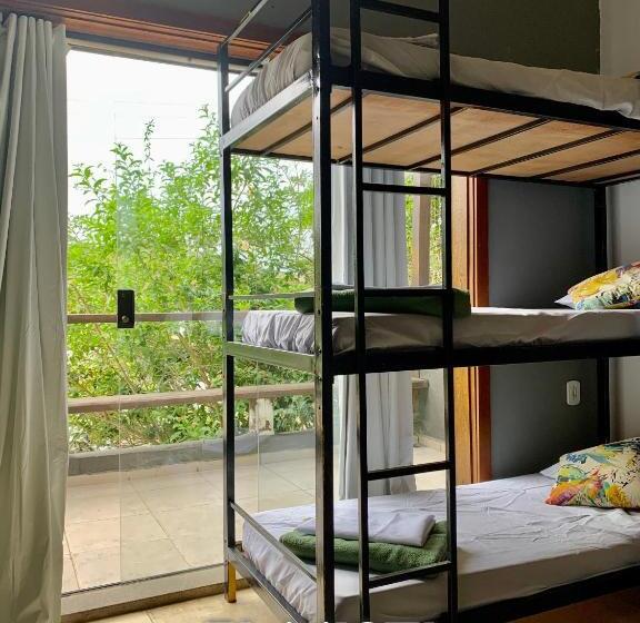 ルームシェアのワンベッド, Gurú Hostel Buzios
