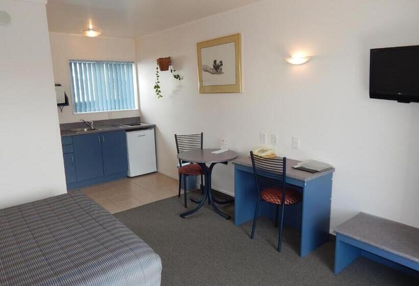 Студия Стандарт, Avenue Heights Motel
