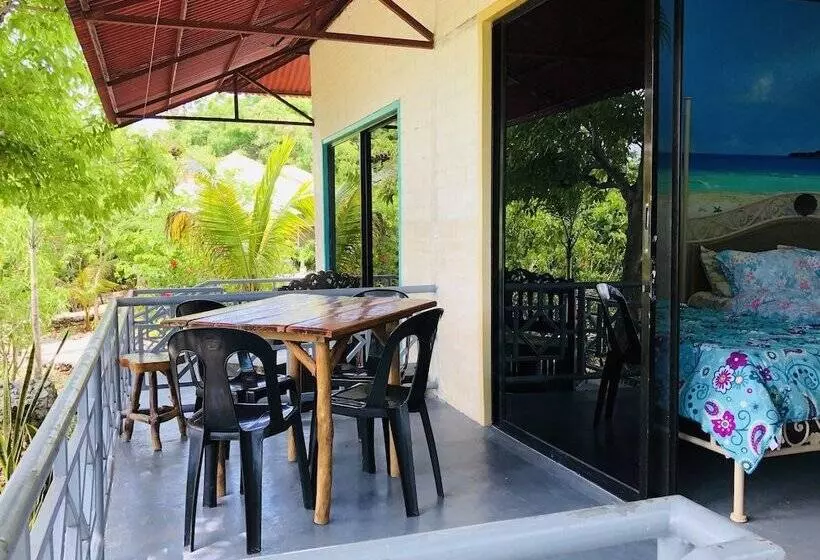 اتاق لوکس چهار تخته, Bantayan Island Nature Park And Resort