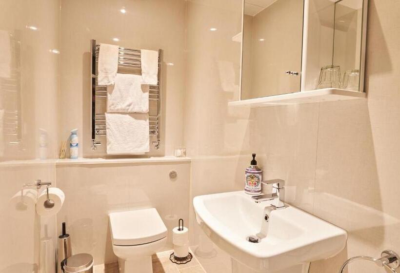 Номер Стандарт, Quilt And Croissants Guest House