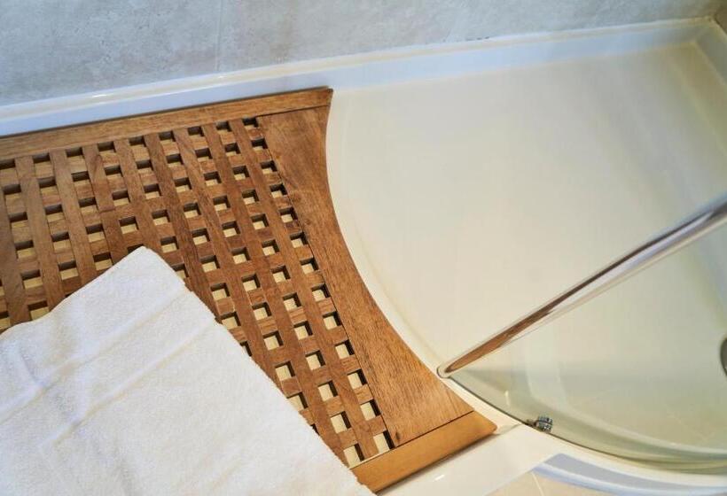 Номер Deluxe Кровать Кинг, Quilt And Croissants Guest House