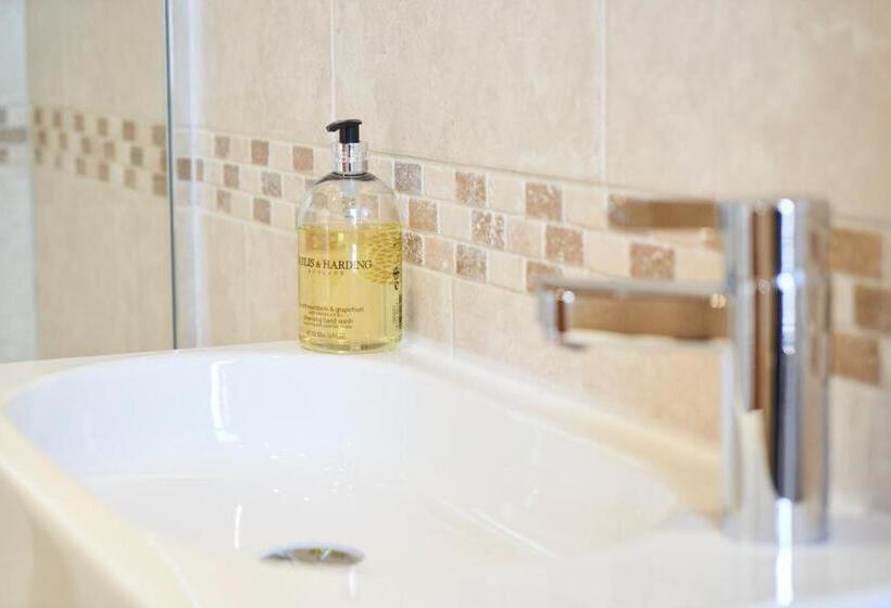 Номер Deluxe Кровать Кинг, Quilt And Croissants Guest House