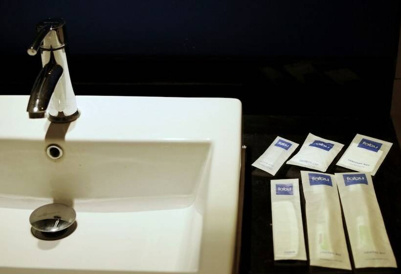 Полулюкс, Fabu Hotel Bandung