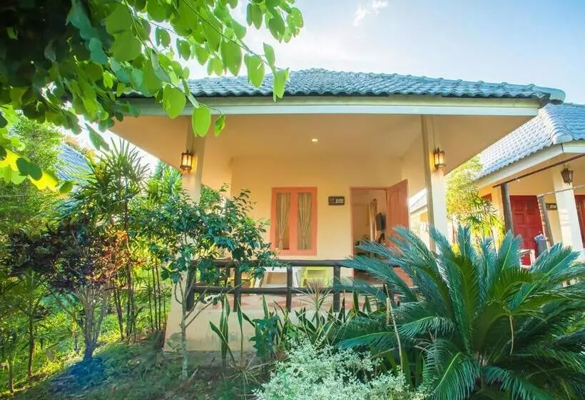 スタンダードバンガロー, Baan Chokdee Pai Resort