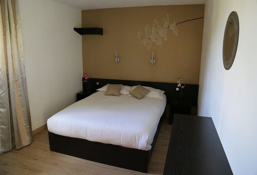 غرفة قياسية, Les Beaux Soleils