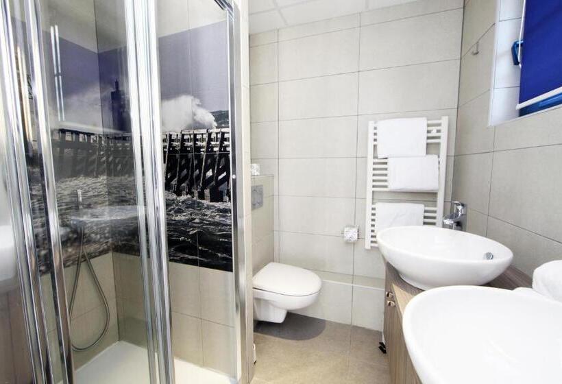 דירת חדר סופריור, Mercedes