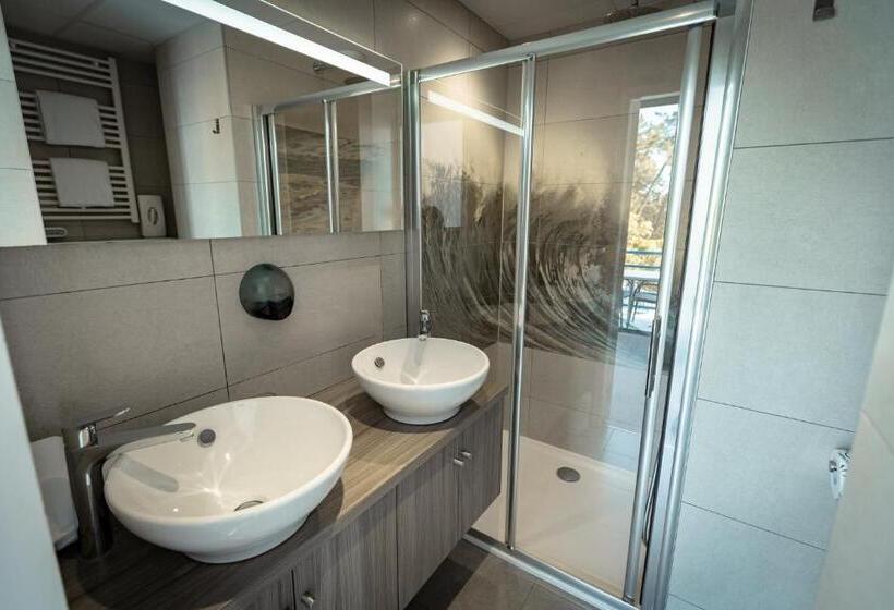 דירת חדר סופריור, Mercedes