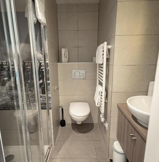 סטודיו סופריור, Mercedes