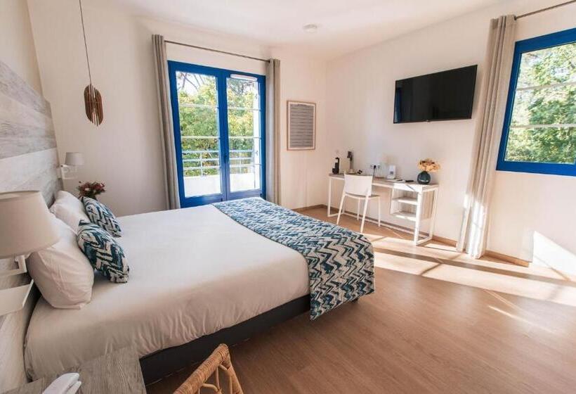 חדר דלוקס, Mercedes