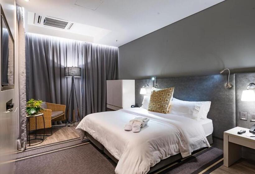 Люкс Кровать Кинг, Movich Buro 51