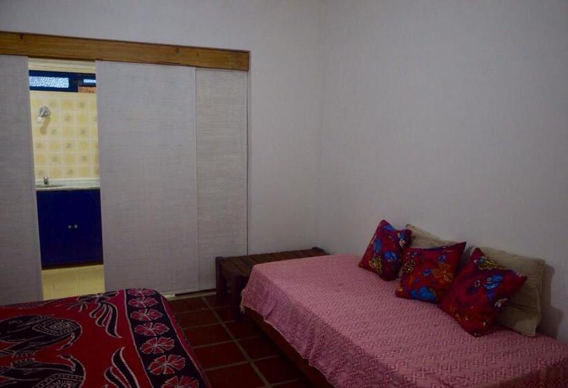 اتاق استاندارد سه نفره, Casa Dos Arcos Bed And Breakfast